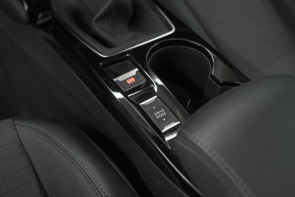 Peugeot 208 PureTech 75 Allure | Camera | Apple Carplay | Parkeersensoren | Climate Control