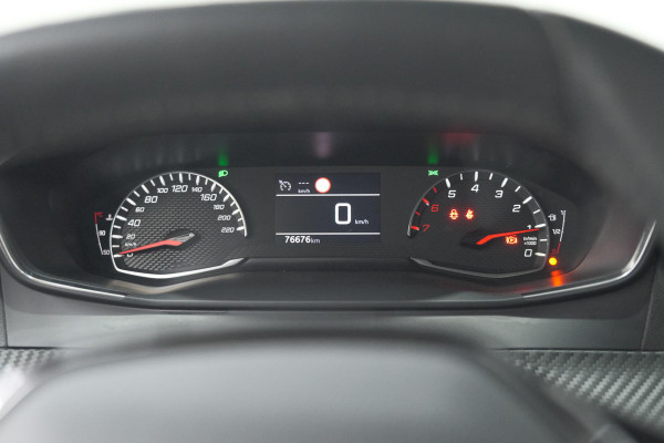 Peugeot 208 PureTech 75 Allure | Camera | Apple Carplay | Parkeersensoren | Climate Control