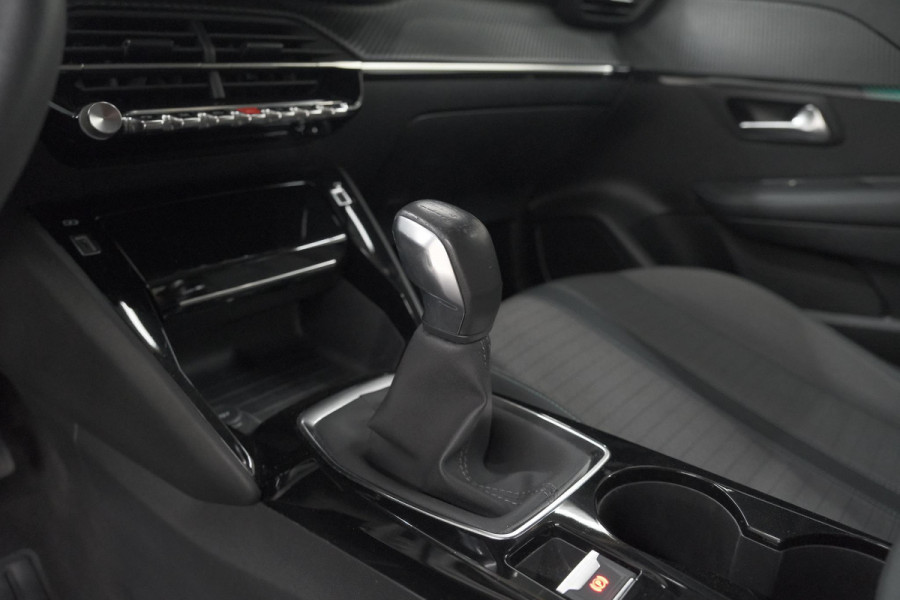 Peugeot 208 PureTech 75 Allure | Camera | Apple Carplay | Parkeersensoren | Climate Control