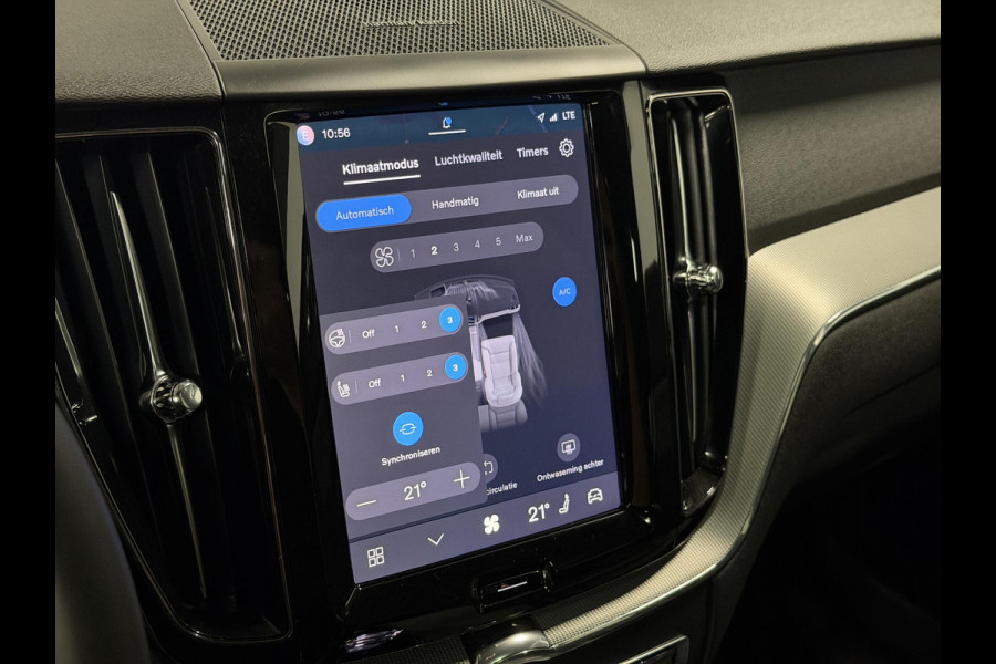 Volvo XC60 2.0 T8 Plug-in hybrid AWD Plus Dark Open dak | Adapt. cruise | Harman/Kardon | 360 camera | Stuur-/Stoelverwarming | Achterbank verwarmd