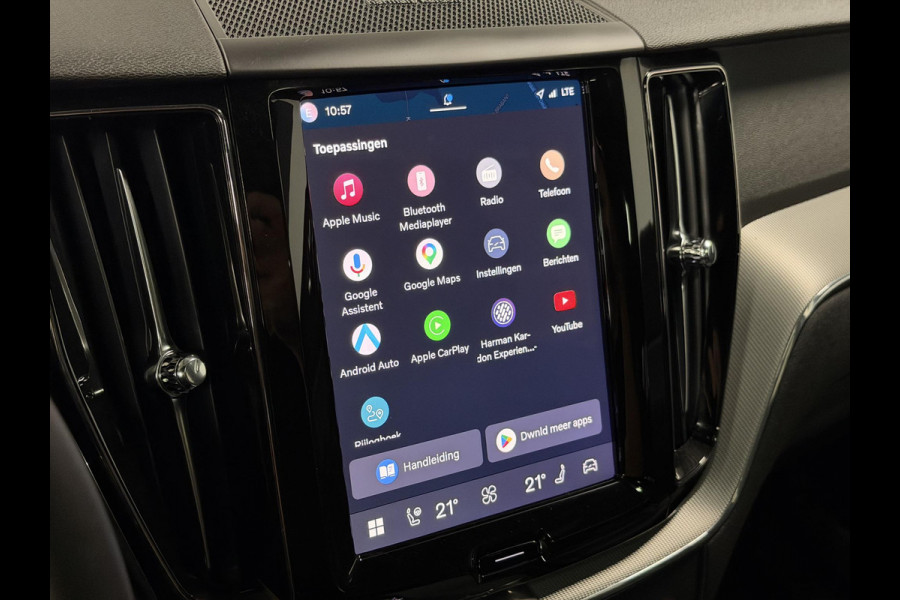 Volvo XC60 2.0 T8 Plug-in hybrid AWD Plus Dark Open dak | Adapt. cruise | Harman/Kardon | 360 camera | Stuur-/Stoelverwarming | Achterbank verwarmd