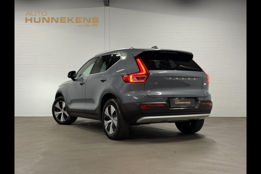 Volvo XC40 1.5 T4 Plug-in hybrid Plus Bright Adapt. cruise | Stuur-/Stoelverwarming | Harman/Kardon | Verwarmde voorruit | Achteruitrij camera | Bliss | Memory