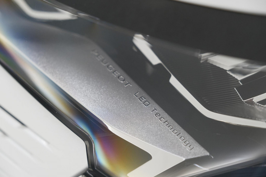Peugeot 3008 1.6 Plug-in HYbrid 225 Allure | Camera | Dodehoekdetectie | Navigatie | Apple Carplay
