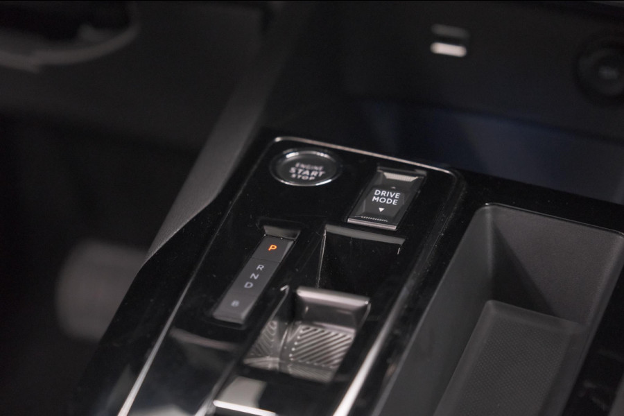 Peugeot 3008 1.6 Plug-in HYbrid 225 Allure | Camera | Dodehoekdetectie | Navigatie | Apple Carplay