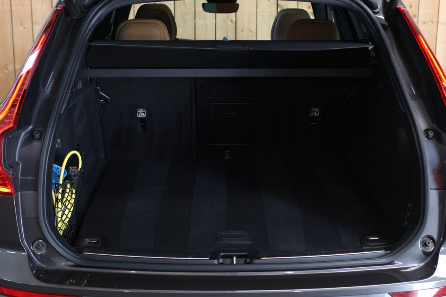 Volvo XC60 2.0 T8 Plug-in hybrid AWD Inscription *B&W*Pano*Massage*