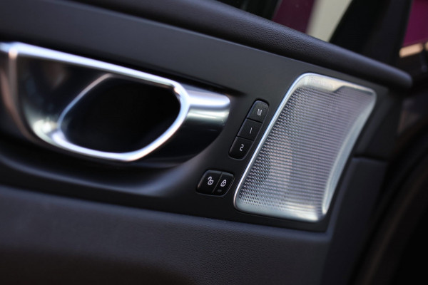 Volvo XC60 2.0 T8 Plug-in hybrid AWD Inscription *B&W*Pano*Massage*