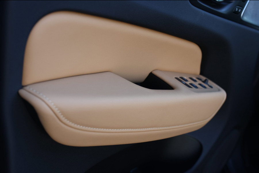 Volvo XC60 2.0 T8 Plug-in hybrid AWD Inscription *B&W*Pano*Massage*
