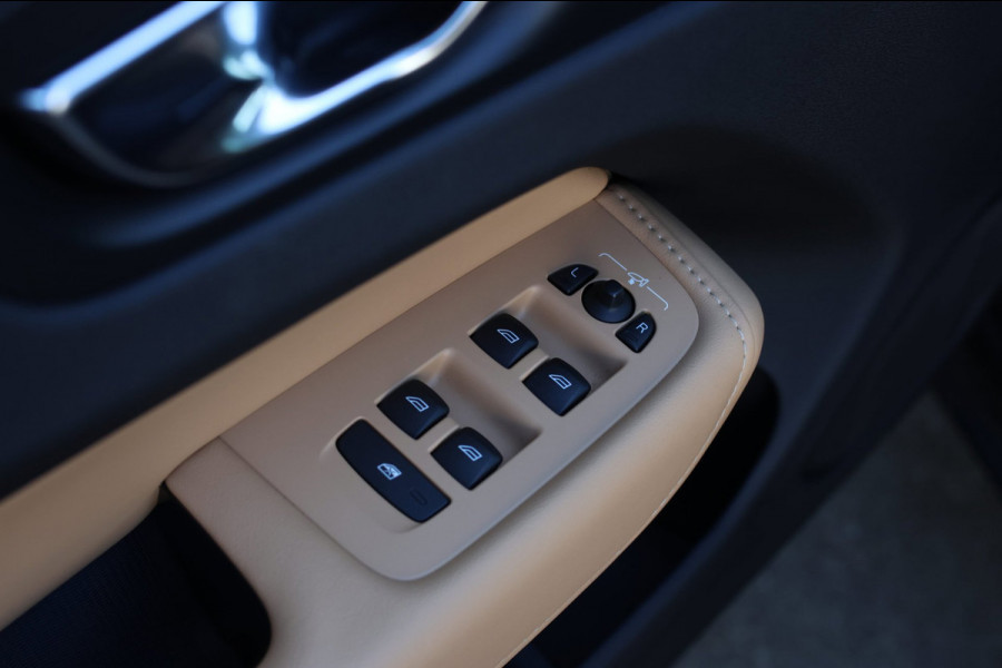 Volvo XC60 2.0 T8 Plug-in hybrid AWD Inscription *B&W*Pano*Massage*