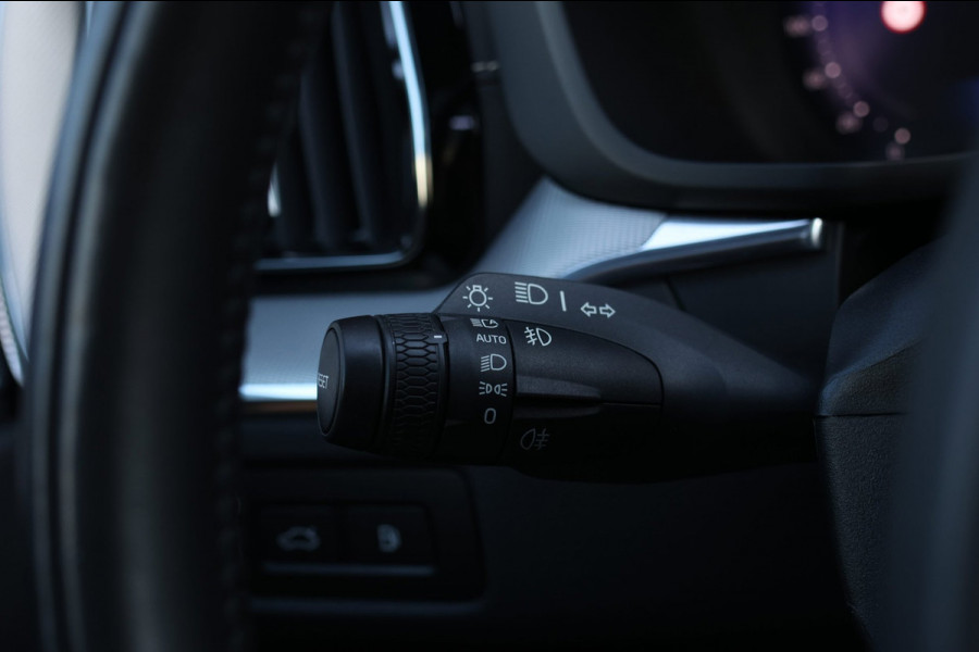 Volvo XC60 2.0 T8 Plug-in hybrid AWD Inscription *B&W*Pano*Massage*