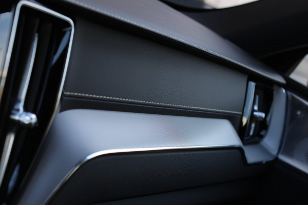 Volvo XC60 2.0 T8 Plug-in hybrid AWD Inscription *B&W*Pano*Massage*