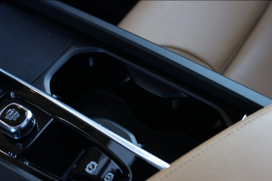 Volvo XC60 2.0 T8 Plug-in hybrid AWD Inscription *B&W*Pano*Massage*