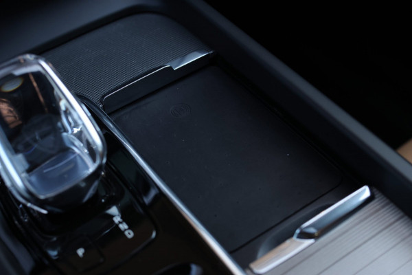 Volvo XC60 2.0 T8 Plug-in hybrid AWD Inscription *B&W*Pano*Massage*