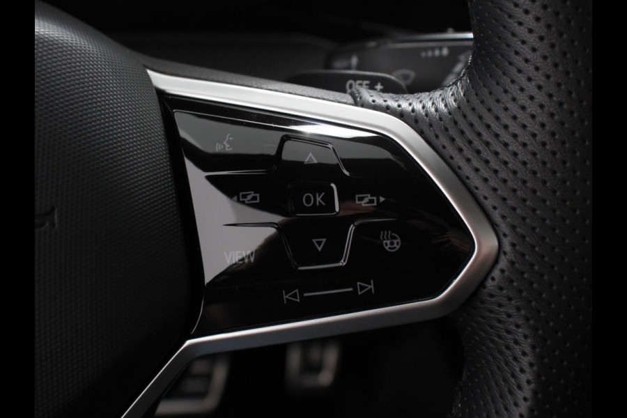 Volkswagen Golf 1.5 eTSI 150pk DSG R-Line Panorama dak Navigatie Apple Carplay/Android Auto Climate Control Camera Dab Extra Getint Glas Adaptieve Cruise Control Virtual Cockpit Lichtmetalen Velgen