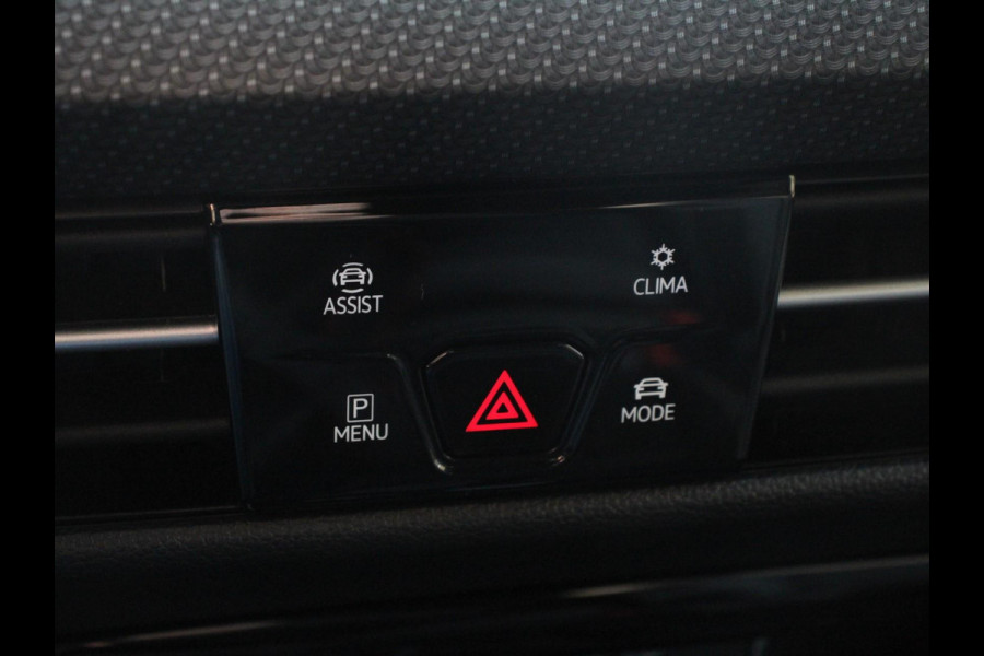 Volkswagen Golf 1.5 eTSI 150pk DSG R-Line Panorama dak Navigatie Apple Carplay/Android Auto Climate Control Camera Dab Extra Getint Glas Adaptieve Cruise Control Virtual Cockpit Lichtmetalen Velgen