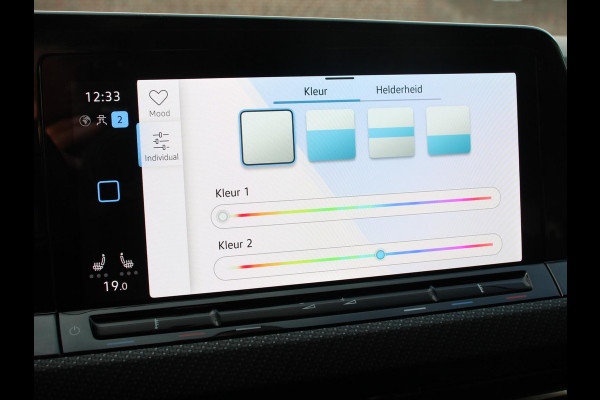 Volkswagen Golf 1.5 eTSI 150pk DSG R-Line Panorama dak Navigatie Apple Carplay/Android Auto Climate Control Camera Dab Extra Getint Glas Adaptieve Cruise Control Virtual Cockpit Lichtmetalen Velgen