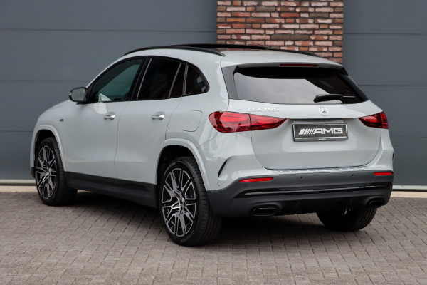 Mercedes-Benz GLA 250 e AMG Line | Panoramadak | Burmester | Distronic | Memory | Trekhaak | Camera | Sfeerverlichting | Dodehoekassistent |
