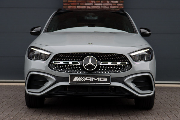 Mercedes-Benz GLA 250 e AMG Line | Panoramadak | Burmester | Distronic | Memory | Trekhaak | Camera | Sfeerverlichting | Dodehoekassistent |