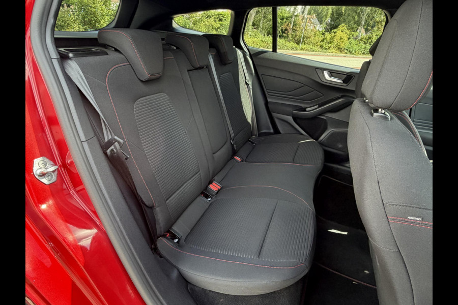 Ford FOCUS Wagon 1.0 EcoBoost Hybrid ST Line X | 155 PK | Winterpack | Driver Assistance Pack | AGR stoel | Achteruitrijcamera