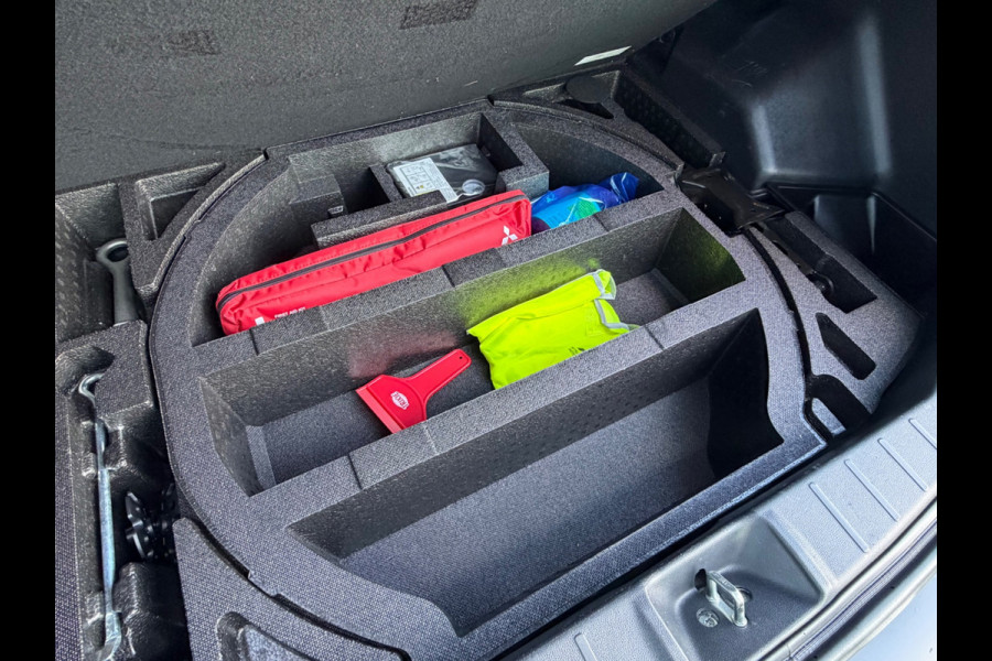 Mitsubishi ASX 1.6 Connect Pro+, NAP, CarPlay, Camera, KeyLess, Xenon, Leder