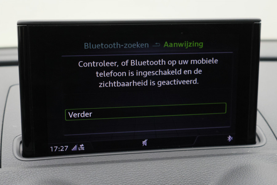 Audi A3 Limousine 30 TFSI Pro Line Leer, Airco, Bi-Xenon, Cruise, Navigatie, Bluetooth, PDC, 18''