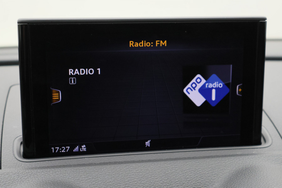 Audi A3 Limousine 30 TFSI Pro Line Leer, Airco, Bi-Xenon, Cruise, Navigatie, Bluetooth, PDC, 18''