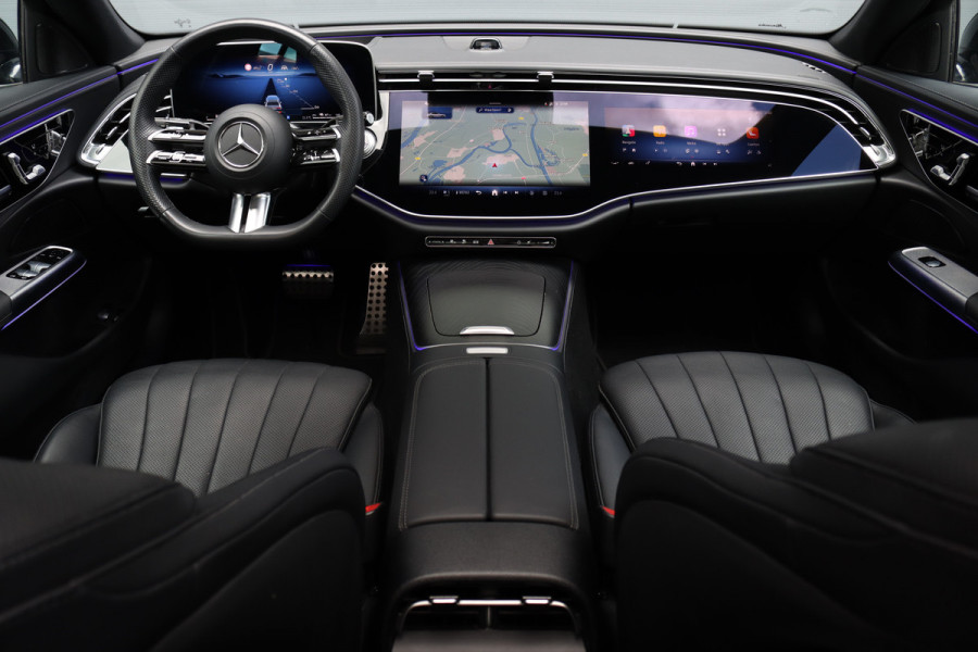 Mercedes-Benz E-Klasse 300 e AMG Line | Hyperscreen | Distronic+ | Massage | Zonnerollo's | Trekhaak | Soft-Close | Vlakkenverwarming | Stoelventilatie | HUD | Digital Light | Surround Camera |
