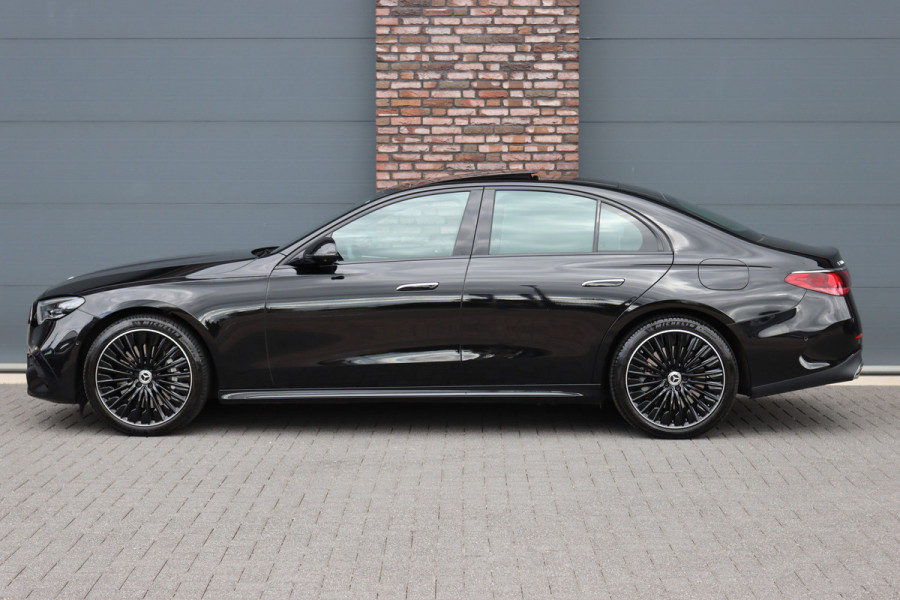 Mercedes-Benz E-Klasse 300 e AMG Line | Hyperscreen | Distronic+ | Massage | Zonnerollo's | Trekhaak | Soft-Close | Vlakkenverwarming | Stoelventilatie | HUD | Digital Light | Surround Camera |
