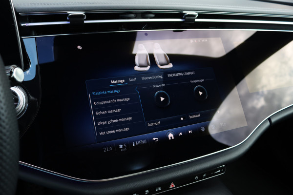 Mercedes-Benz E-Klasse 300 e AMG Line | Hyperscreen | Distronic+ | Massage | Zonnerollo's | Trekhaak | Soft-Close | Vlakkenverwarming | Stoelventilatie | HUD | Digital Light | Surround Camera |