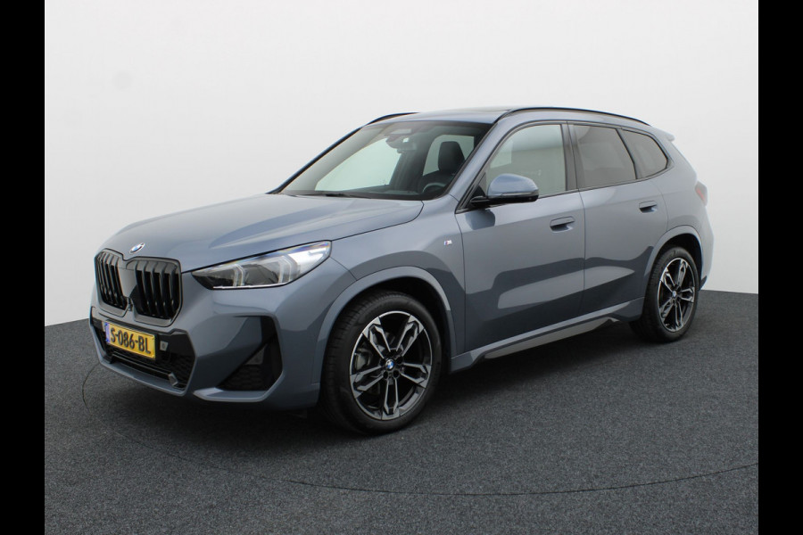 BMW X1 sDrive18i | M-Sport | Pano | Memory | 360 Camera | Head Up | Keyless | Harman/ Kardon | Prijs Rijklaar !!