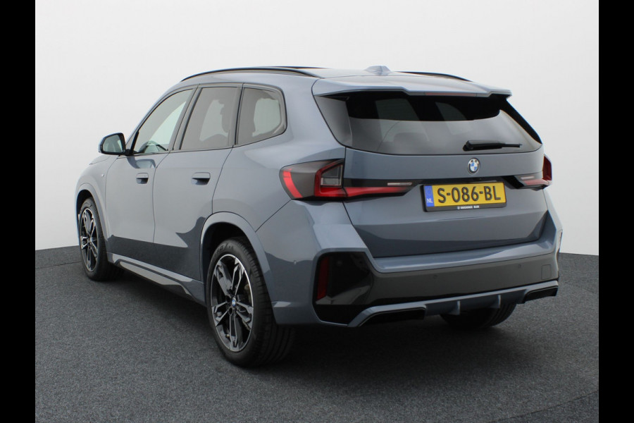 BMW X1 sDrive18i | M-Sport | Pano | Memory | 360 Camera | Head Up | Keyless | Harman/ Kardon | Prijs Rijklaar !!