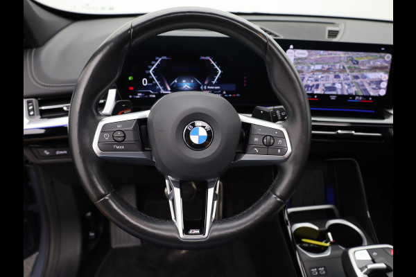 BMW X1 sDrive18i | M-Sport | Pano | Memory | 360 Camera | Head Up | Keyless | Harman/ Kardon | Prijs Rijklaar !!