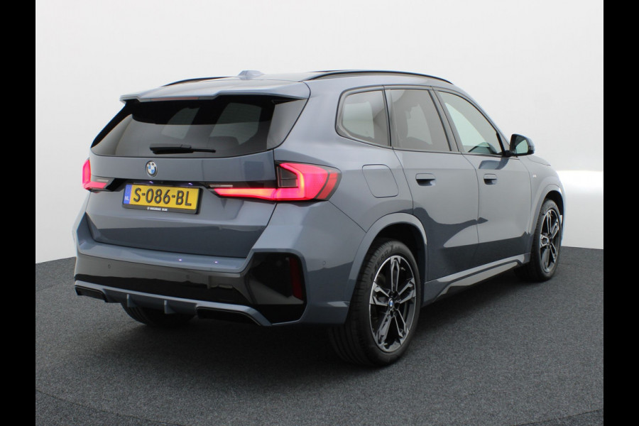 BMW X1 sDrive18i | M-Sport | Pano | Memory | 360 Camera | Head Up | Keyless | Harman/ Kardon | Prijs Rijklaar !!