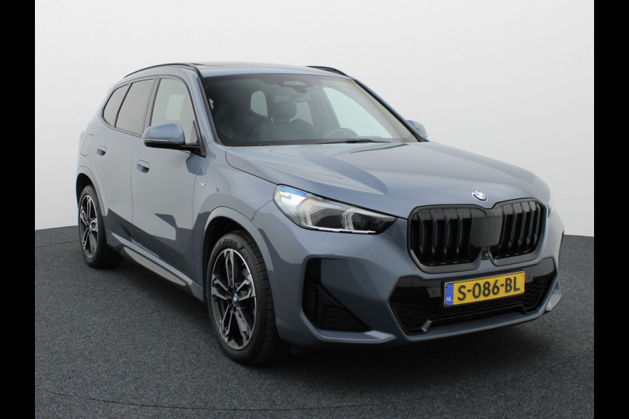 BMW X1 sDrive18i | M-Sport | Pano | Memory | 360 Camera | Head Up | Keyless | Harman/ Kardon | Prijs Rijklaar !!