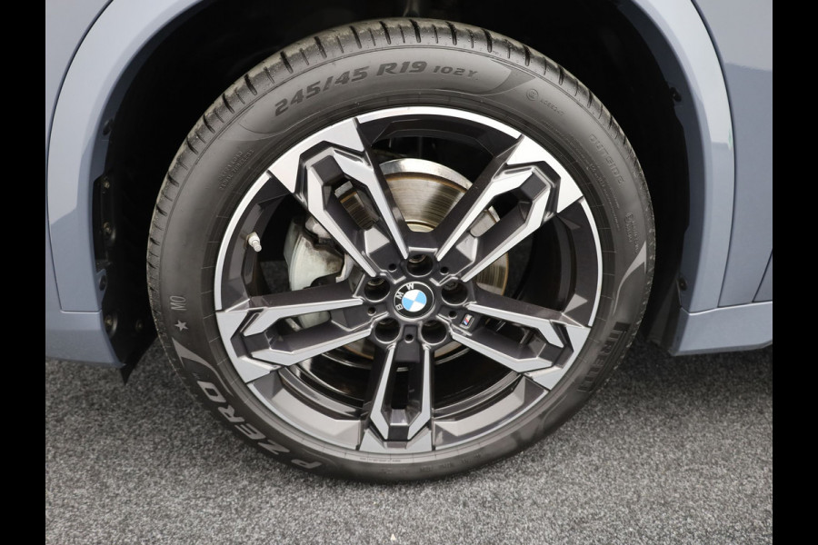 BMW X1 sDrive18i | M-Sport | Pano | Memory | 360 Camera | Head Up | Keyless | Harman/ Kardon | Prijs Rijklaar !!