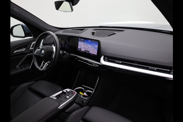 BMW X1 sDrive18i | M-Sport | Pano | Memory | 360 Camera | Head Up | Keyless | Harman/ Kardon | Prijs Rijklaar !!