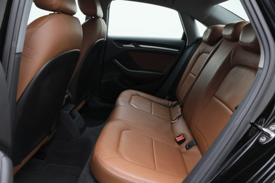 Audi A3 Limousine 30 TFSI Pro Line Leer, Airco, Bi-Xenon, Cruise, Navigatie, Bluetooth, PDC, 18''