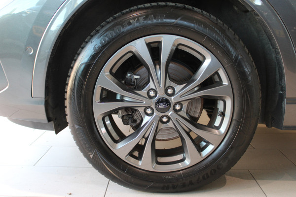 Ford Kuga 2.5 PHEV ST-Line X | Elek. Trekhaak | Adaptieve cruise | Head up | BLIS