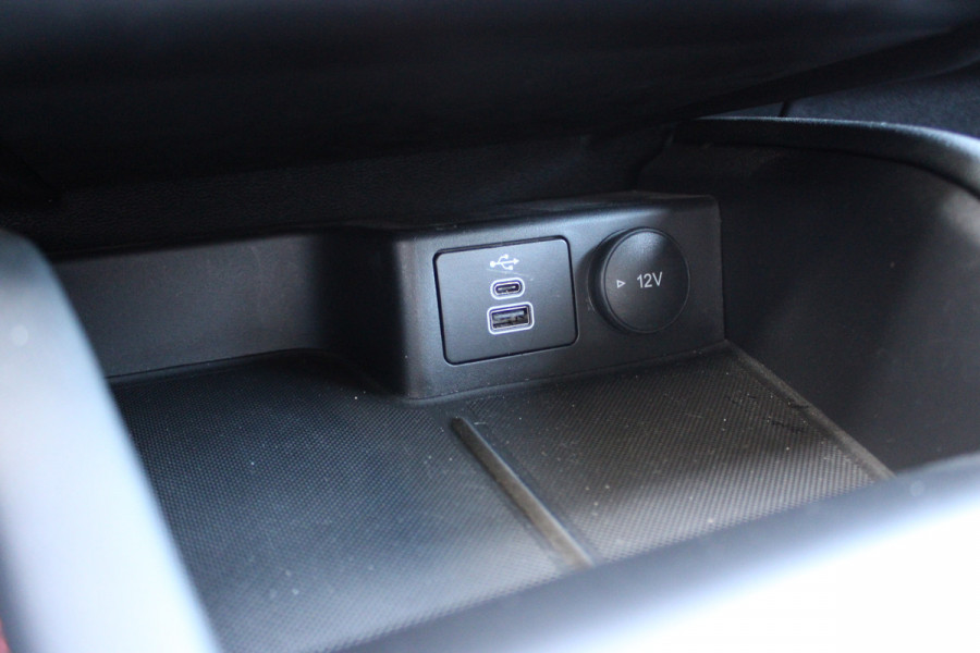 Ford Kuga 2.5 PHEV ST-Line X | Elek. Trekhaak | Adaptieve cruise | Head up | BLIS