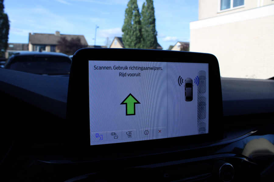 Ford Kuga 2.5 PHEV ST-Line X | Elek. Trekhaak | Adaptieve cruise | Head up | BLIS