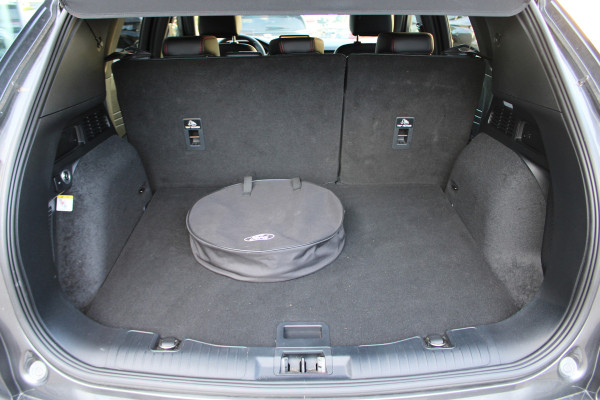 Ford Kuga 2.5 PHEV ST-Line X | Elek. Trekhaak | Adaptieve cruise | Head up | BLIS