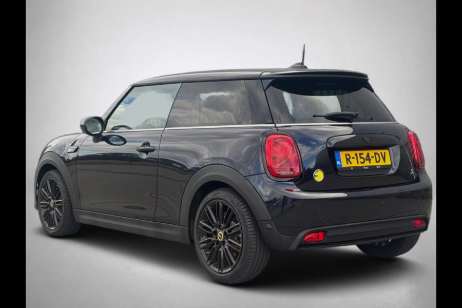MINI Electric Camden Edition 33 kWh (NL-auto, 1e Eig, Dealer OndH, Carplay, StoelV, PDC, Navi, Climate Con, Cruise Con, Etc)
