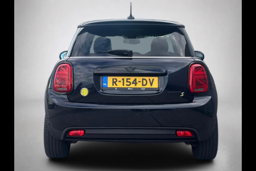 MINI Electric Camden Edition 33 kWh (NL-auto, 1e Eig, Dealer OndH, Carplay, StoelV, PDC, Navi, Climate Con, Cruise Con, Etc)
