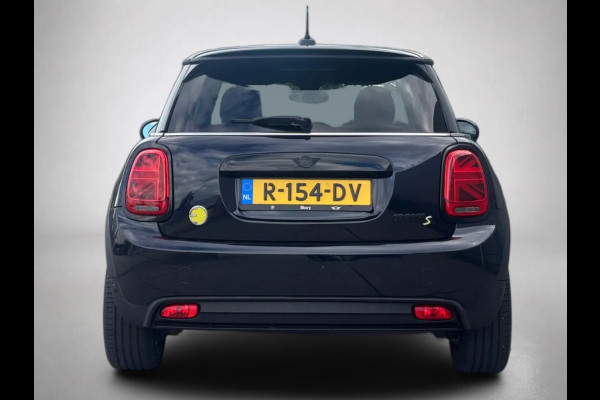 MINI Electric Camden Edition 33 kWh (NL-auto, 1e Eig, Dealer OndH, Carplay, StoelV, PDC, Navi, Climate Con, Cruise Con, Etc)