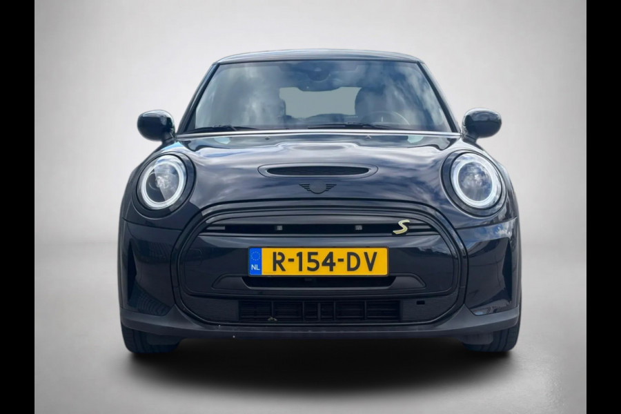MINI Electric Camden Edition 33 kWh (NL-auto, 1e Eig, Dealer OndH, Carplay, StoelV, PDC, Navi, Climate Con, Cruise Con, Etc)