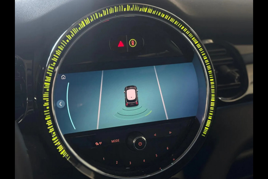 MINI Electric MINI Yours 33 kWh (NL-auto, 1e Eig, BTW, Carplay, Climate Con, Navi, Parkeersensor, Etc)