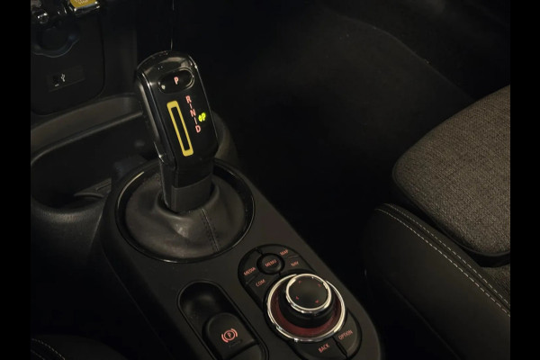 MINI Electric MINI Yours 33 kWh (NL-auto, 1e Eig, BTW, Carplay, Climate Con, Navi, Parkeersensor, Etc)