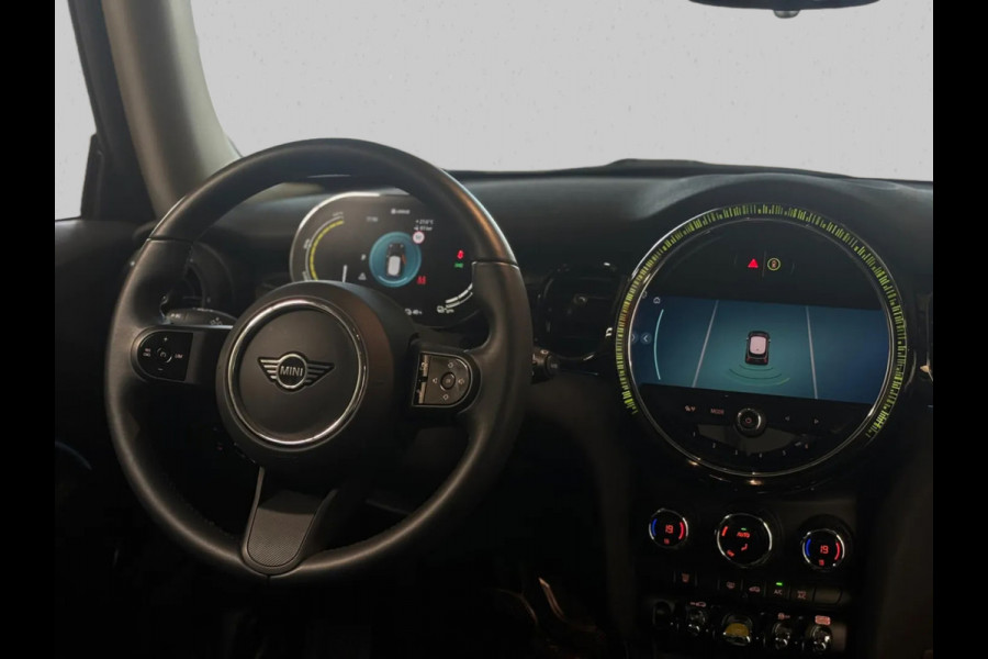 MINI Electric MINI Yours 33 kWh (NL-auto, 1e Eig, BTW, Carplay, Climate Con, Navi, Parkeersensor, Etc)