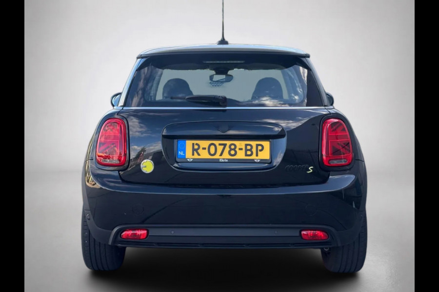 MINI Electric MINI Yours 33 kWh (NL-auto, 1e Eig, BTW, Carplay, Climate Con, Navi, Parkeersensor, Etc)