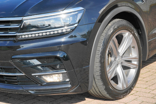 Volkswagen Tiguan 1.5 TSI 1STE EIGENAAR R-LINE PANO