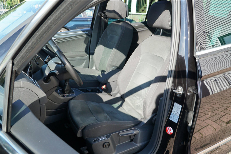 Volkswagen Tiguan 1.5 TSI 1STE EIGENAAR R-LINE PANO